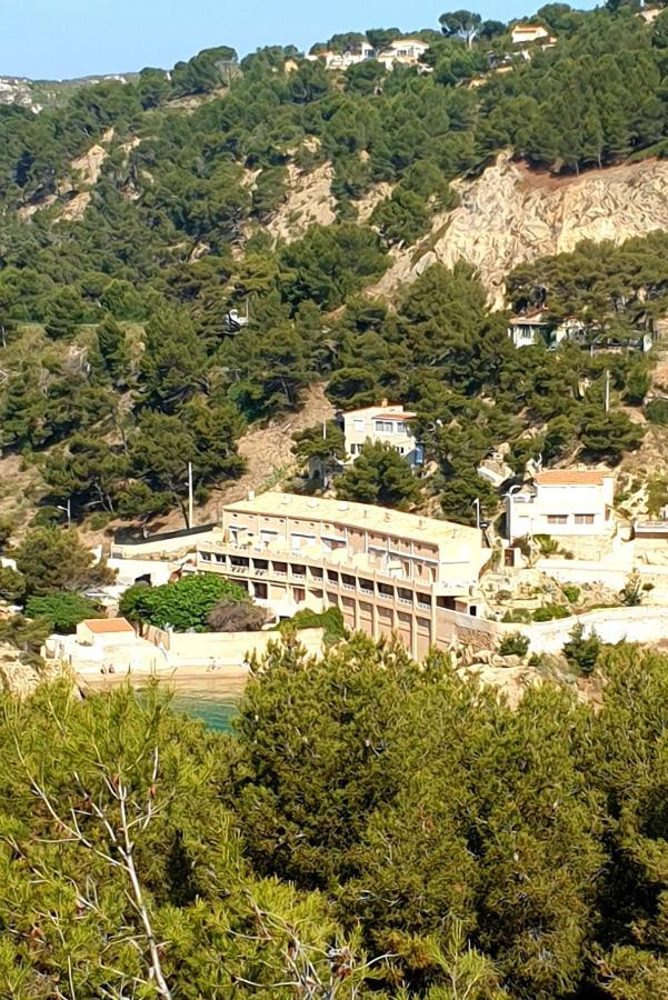 Les Terrasses Des Anthenors Bed and Breakfast Ensues-la-Redonne Exteriör bild