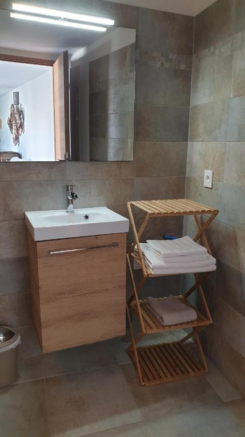 Les Terrasses Des Anthenors Bed and Breakfast Ensues-la-Redonne Exteriör bild