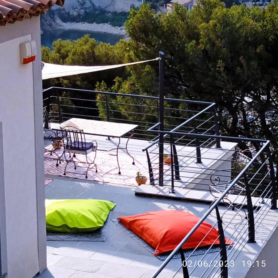 Les Terrasses Des Anthenors Bed and Breakfast Ensues-la-Redonne Exteriör bild